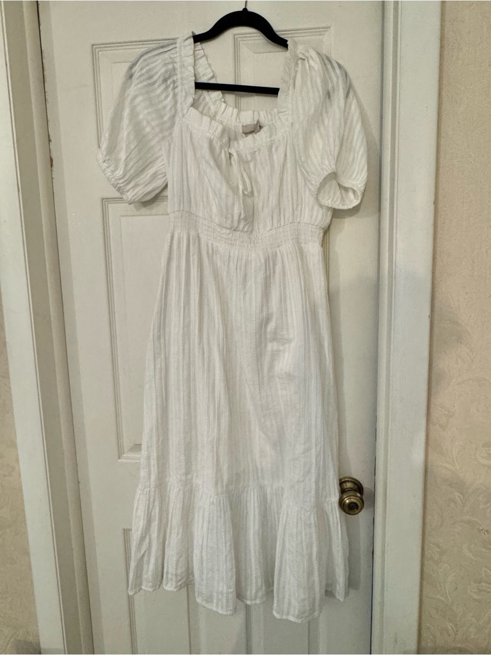 LOF White Maxi Dress with Puff Sleeves